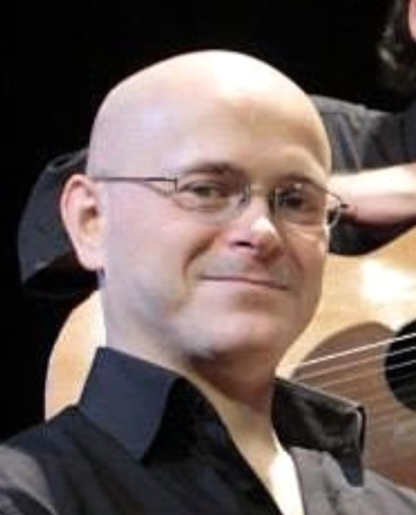 ispanyolca öğretmeni, gustavo